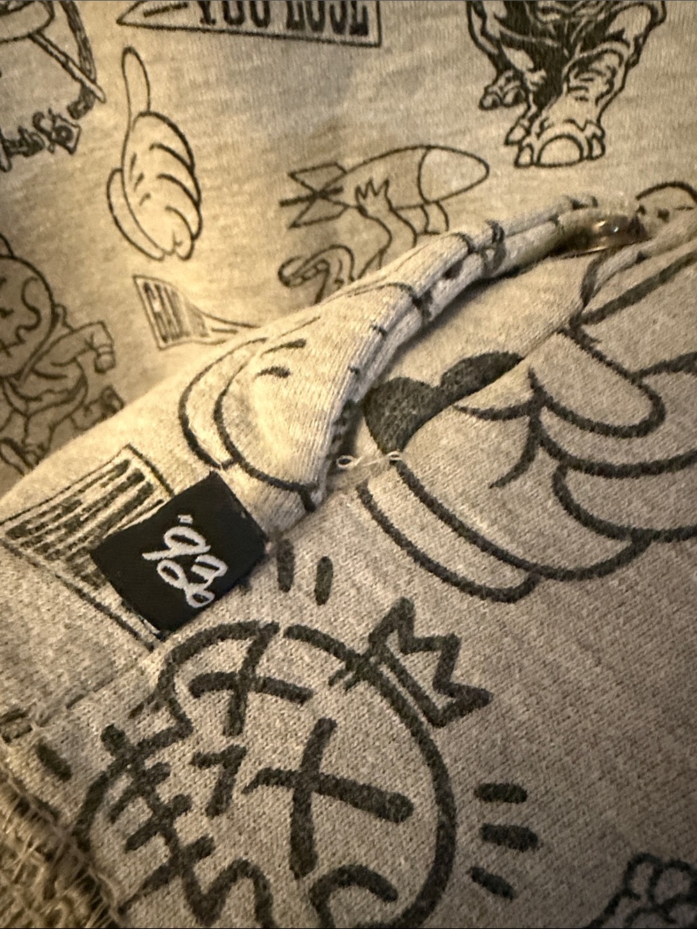 Ecko Unlimited Light Gray Crewneck with Black Graphic Print - Picture 7 of 9